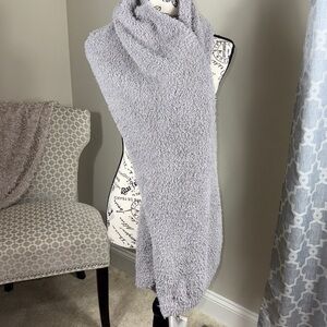 NWT Barefoot Dreams Soft Gray CozyChic Scarf